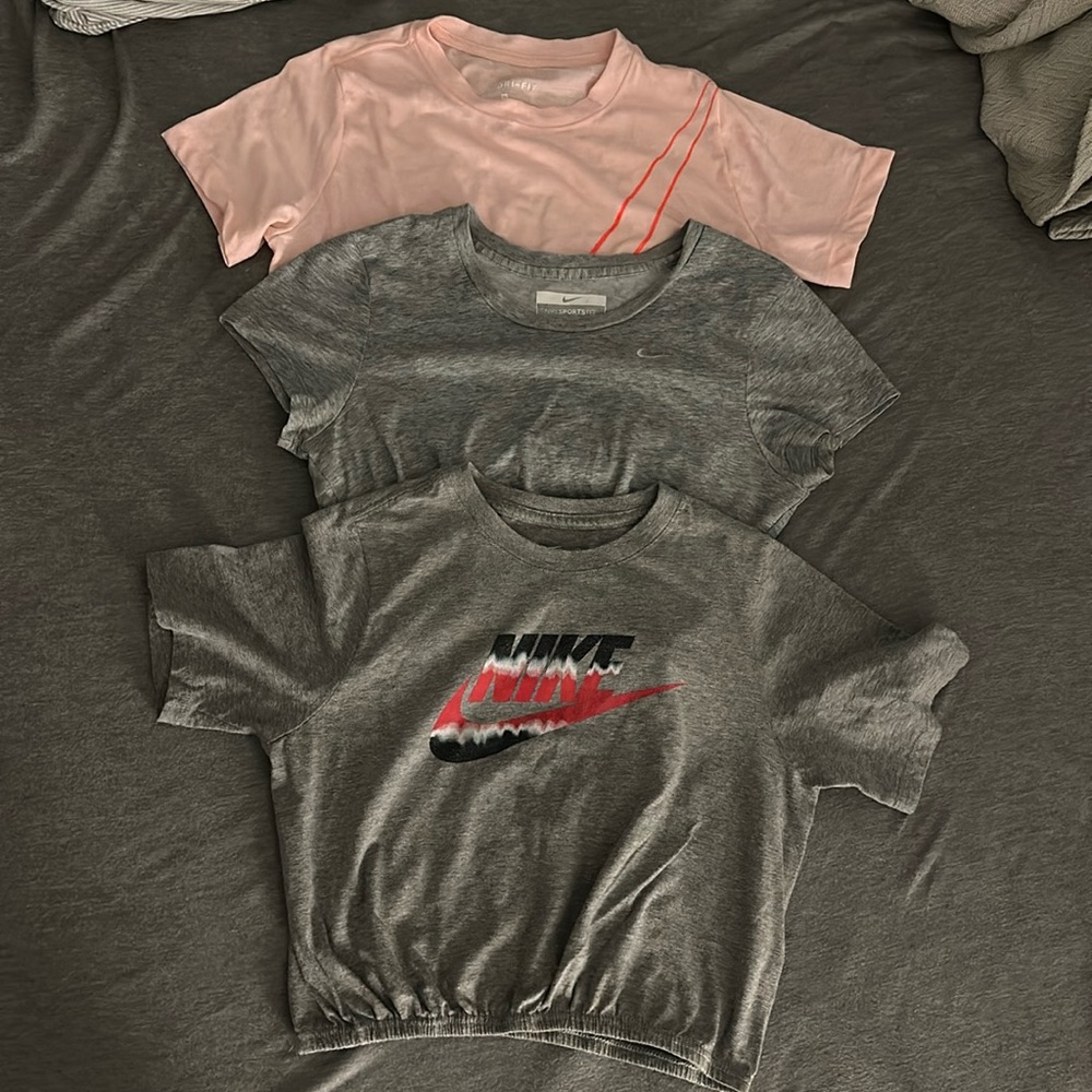 [Set of Three] Nike Reconstructed Cropped Tee set (price is firm)